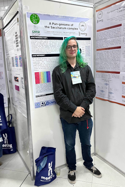 Gustavo C. do Nascimento Presenting his poster at Xmeeting 2025